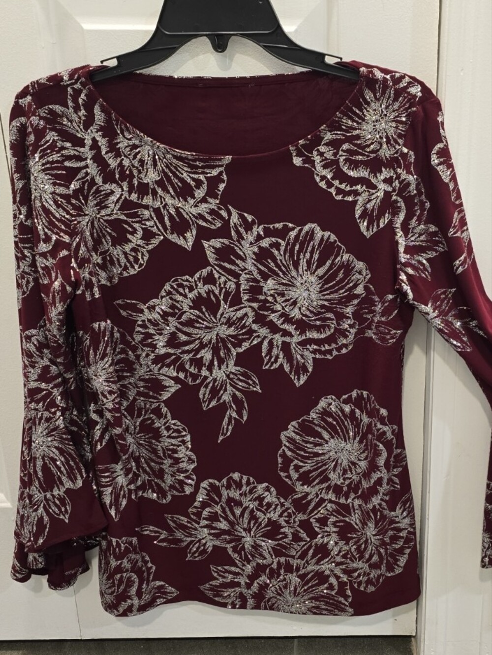 Women's Burgundy Floral Glitter Long-Sleeve Top